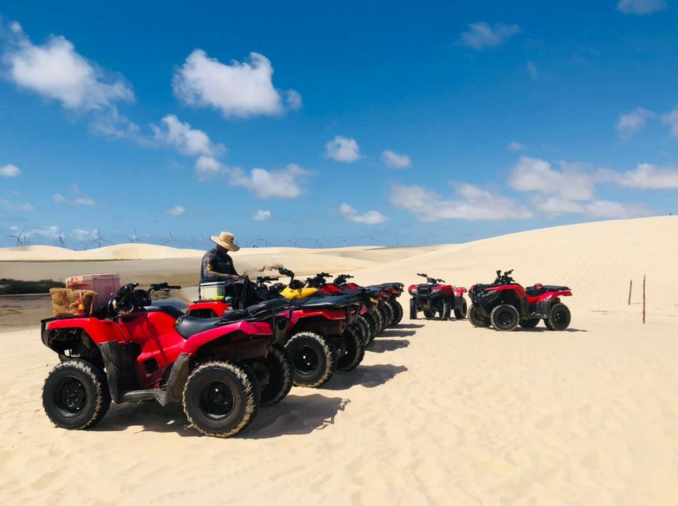 Passeio de buggy nos lençóis maranhenses